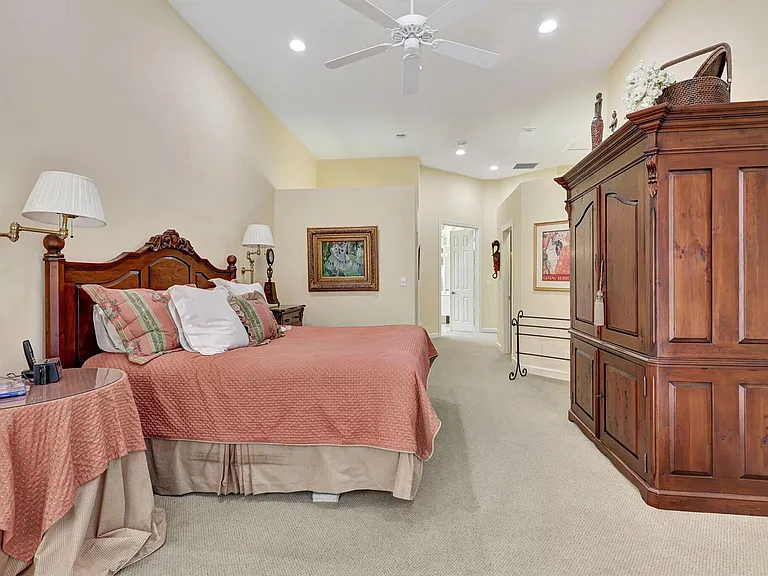 8671 Falcon Green Dr — Photo 10