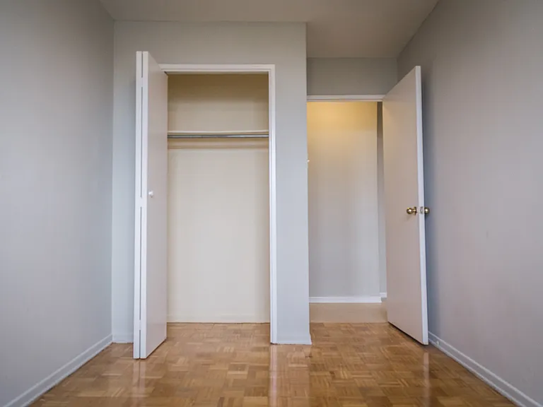 2247 Hurontario St — Photo 5