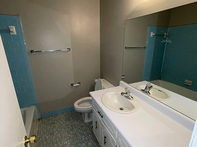 111 Sleepy Creek Dr — Photo 8