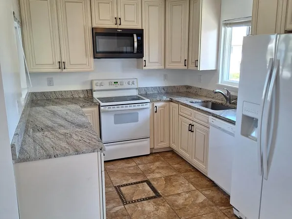 8500 Fuerte Ct, Alexandria, VA 22309