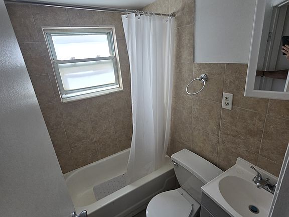 5th image of 21-22 28th Ave #2F