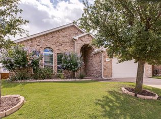 905 Ridge Dr, Little Elm, TX 75068