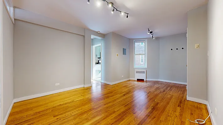 Rented by Bond New York | media 10