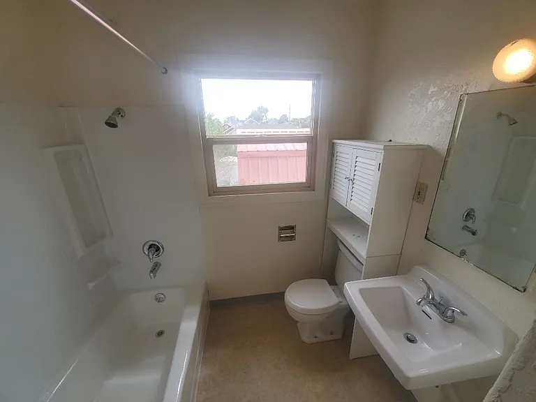 1611 Lowell St — Photo 8