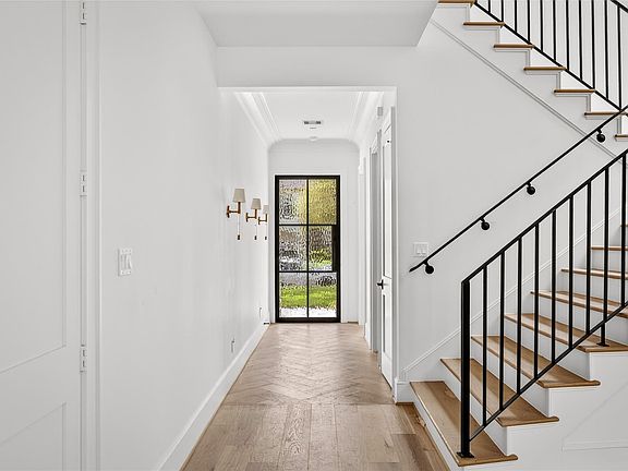2nd image of 3406 Rice Blvd