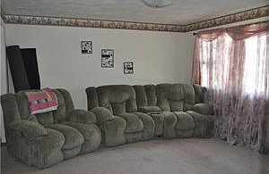2nd image of 1090 Nash Rd