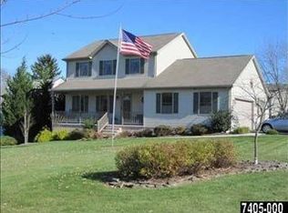 6098 Old Hanover Rd, Spring Grove, PA 17362