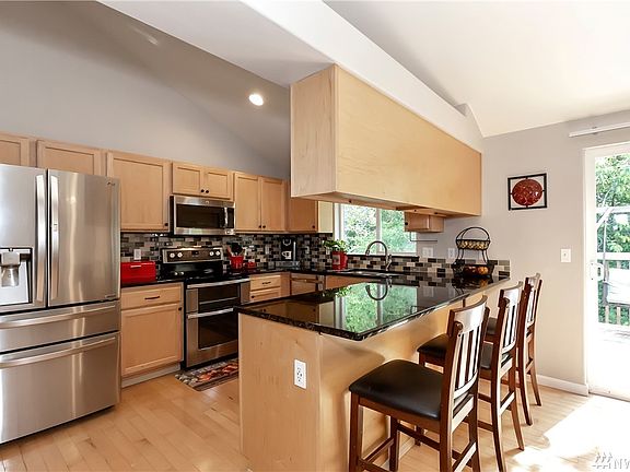 2nd image of 1140 Heron Ridge Ave