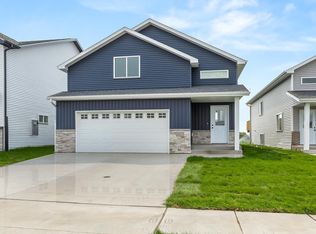 2623 38th Ave S, Moorhead, MN 56560