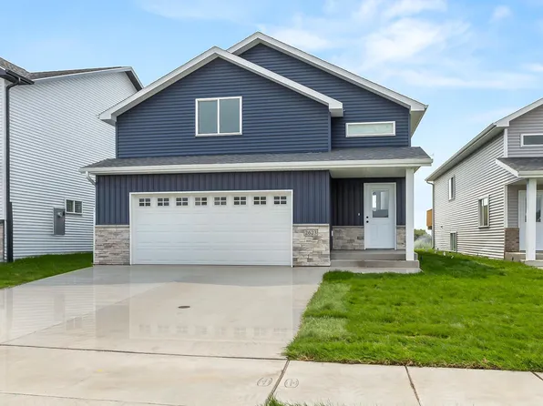 2623 38th Ave S, Moorhead, MN 56560
