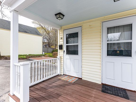 3rd image of 19 Blossom St
