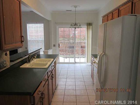 4th image of 6934 Beverly Springs Dr