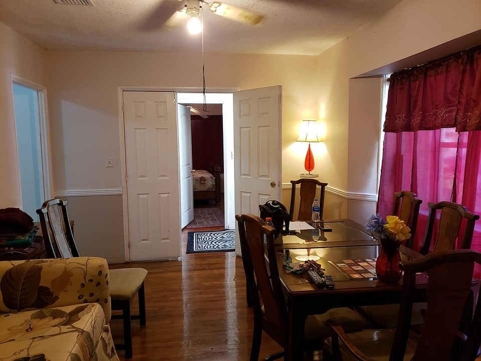 2nd image of 4012 Garden Ave