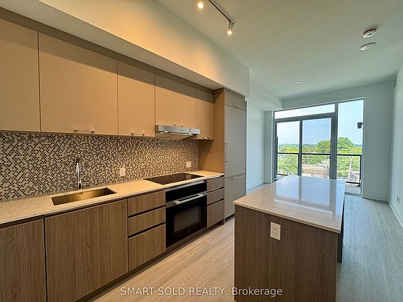 3rd image of 8188 Yonge St #520