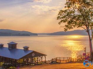30 Creek Cir, Guntersville, AL 35976