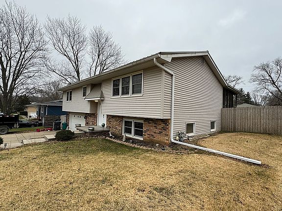 4th image of 4535 Hilltop Blvd