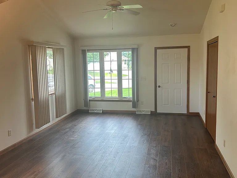 Crowfoot Ct — Photo 12