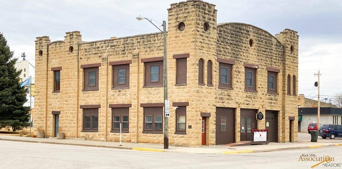 518 Grant St Belle Fourche Sd 57717 Mls 153182 Zillow