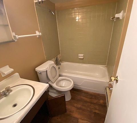 4th image of 3190 Valerie Arms Dr #3