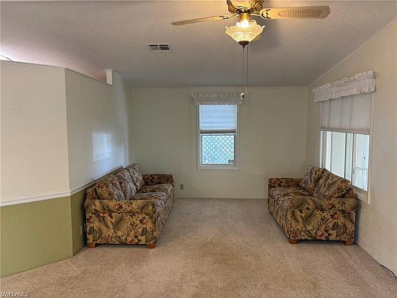 5th image of 204 Grosbeak LN