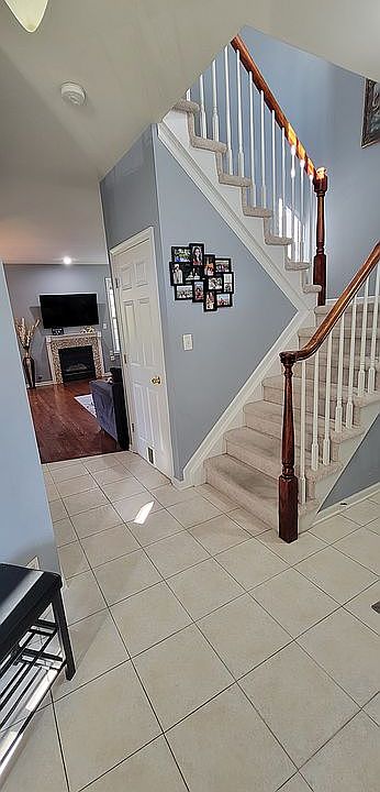 1st image of 16 Keats Ct