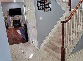 16 Keats Ct, East Windsor, NJ 08520