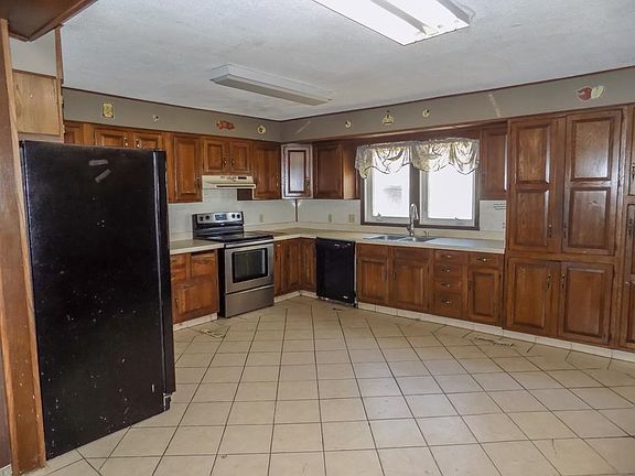 4th image of 1006 Sherman St