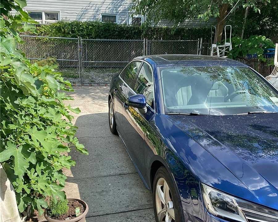 2nd image of 9812 Avenue L