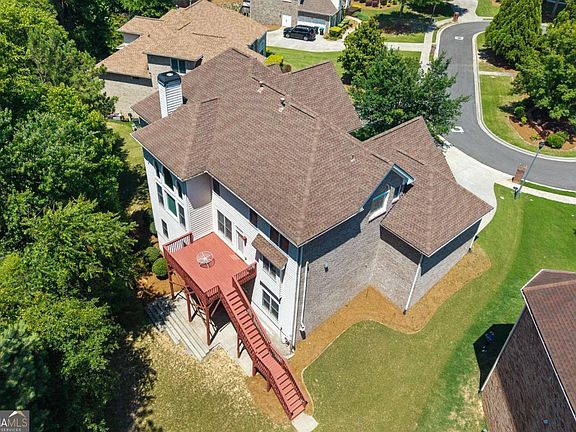 3rd image of 2905 Ivy Hill Dr