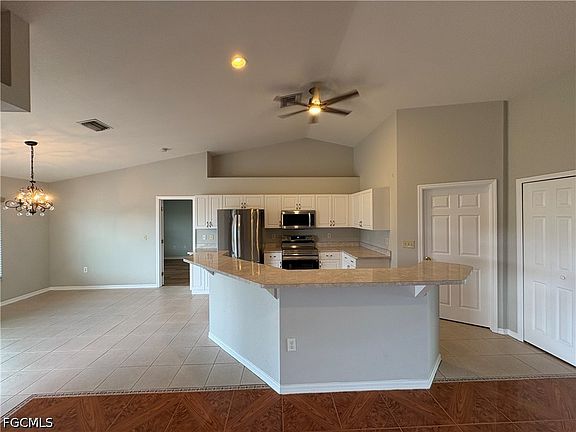 5th image of 1417 NE 4th Pl