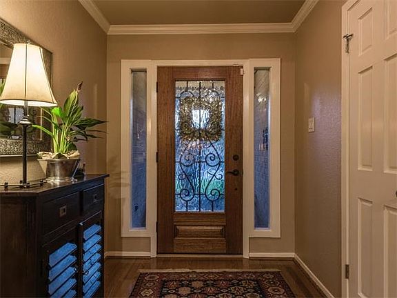 4th image of 1903 Trevino Dr