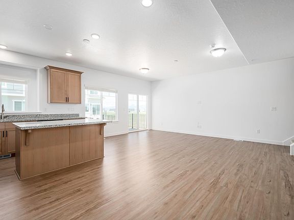 5th image of 4205 W Dead Horse Ct