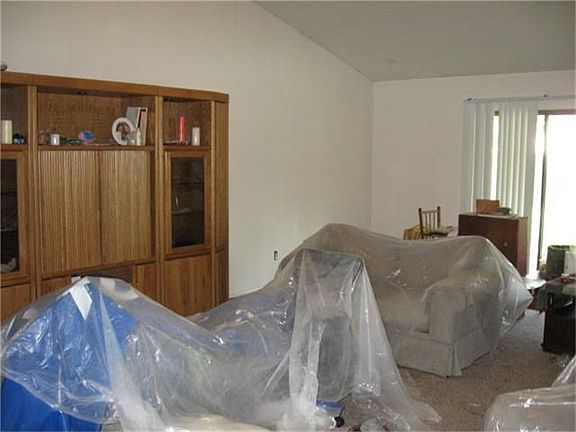3rd image of 6918 Tara Dr