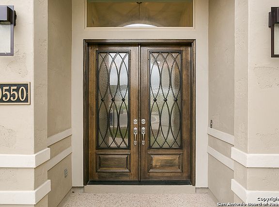 5th image of 19550 Brooke Pl