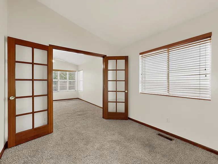 8908 Henriette Wyeth Dr NE — Photo 35