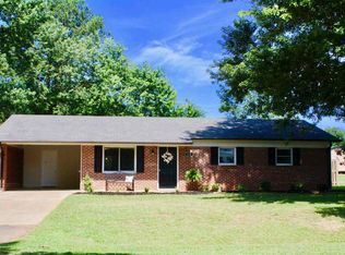 131 Amos Rd, Forest City, NC 28043