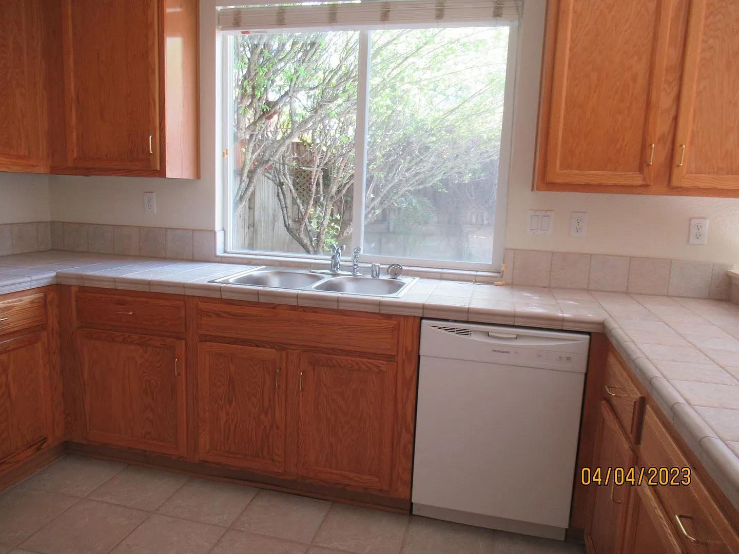North Napa 3 Bedroom, 2-Story — Photo 4