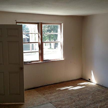 5th image of 1059 Walker Ave NW #2