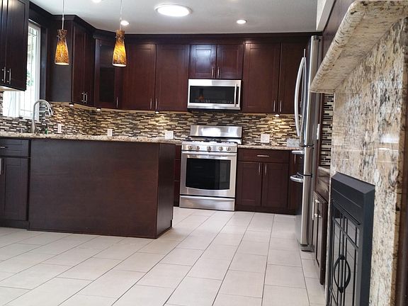 3rd image of 2463 Brannan Pl