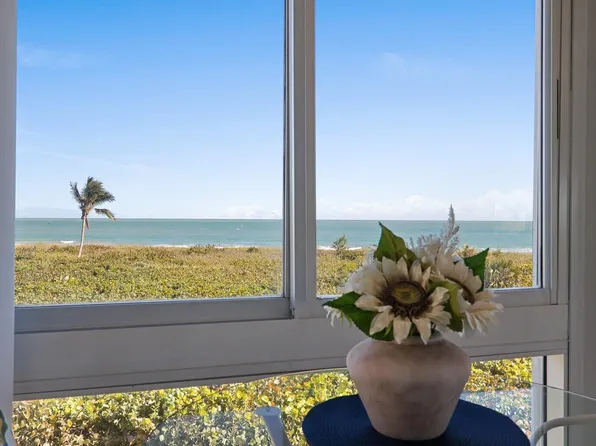 2700 N Highway A1a APT 304, Hutchinson Island, FL 34949