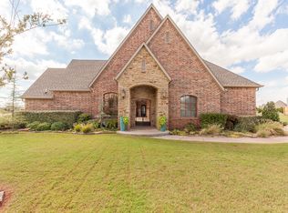 21975 White Pine Cir, Edmond, OK 73012