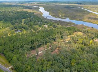 2019 Oscar Rd, White Oak, GA 31568