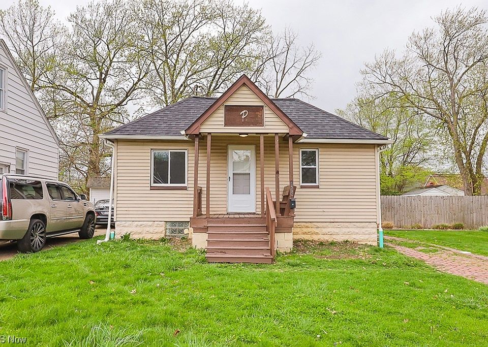 1st image of 4492 W 136th St