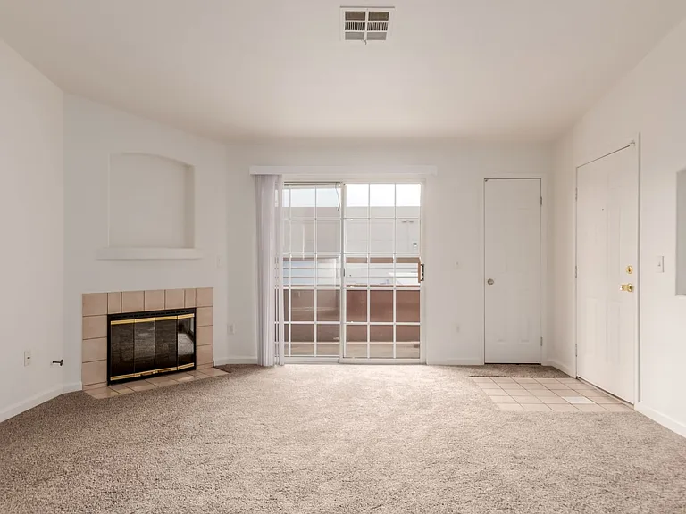 4730 E Craig Rd #32 — Photo 4