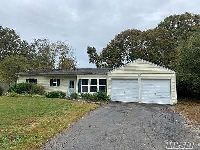 1st image of 7 Calicotree Ln