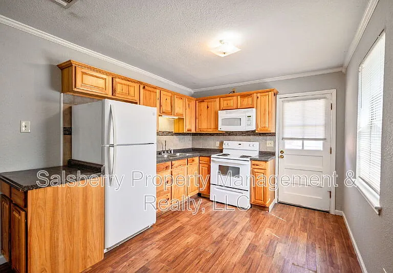 1211 NW 3rd Ave — Photo 5