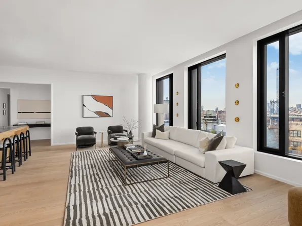 30 Front Street image 2 of 37