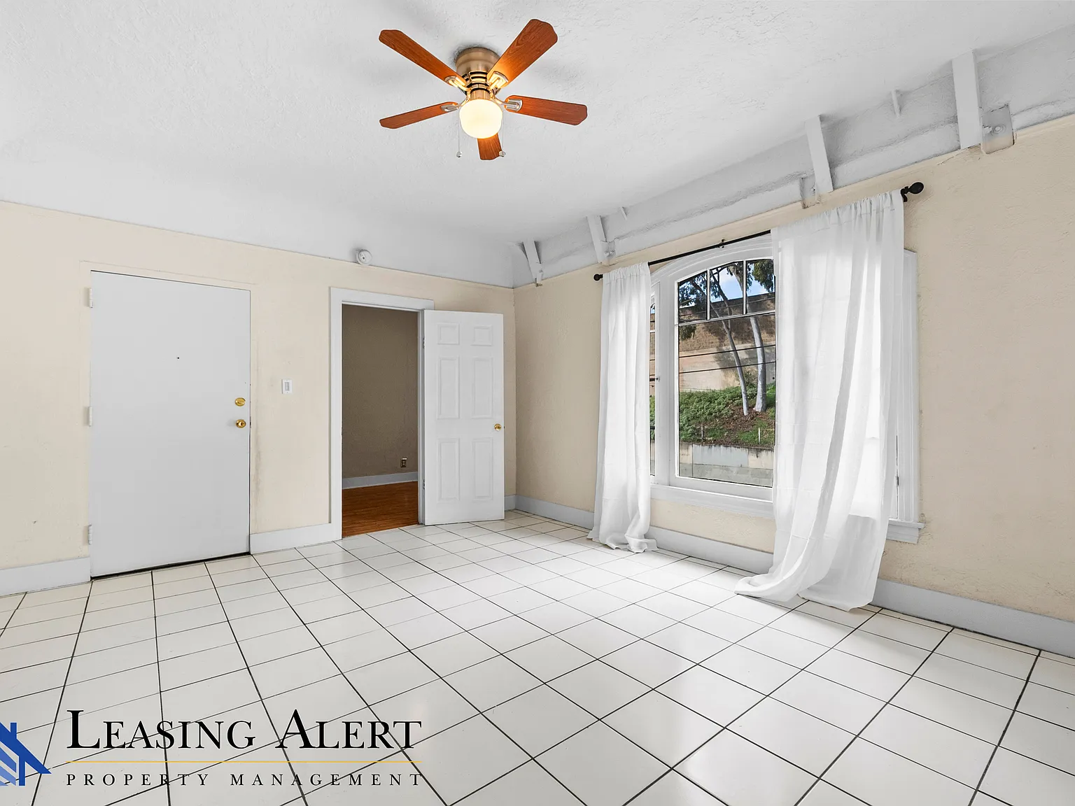 2 bed, 1000 sqft, $2,195 — Photo 3