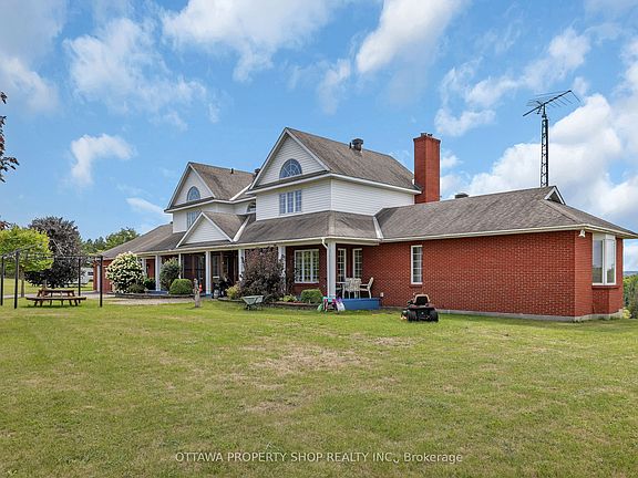 2nd image of 3057 Greenland Rd