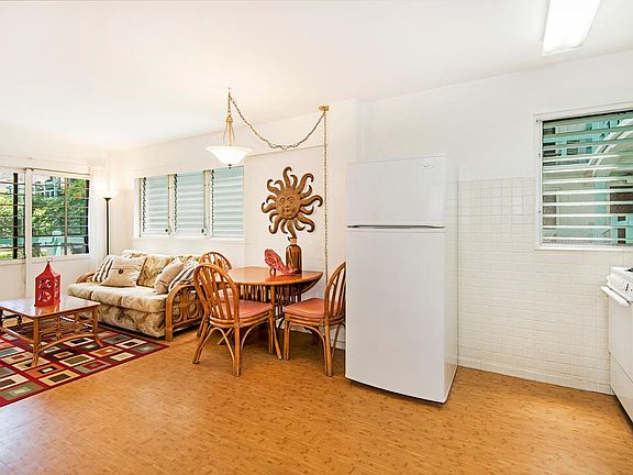 3rd image of 2957 Kalakaua Ave APT 201